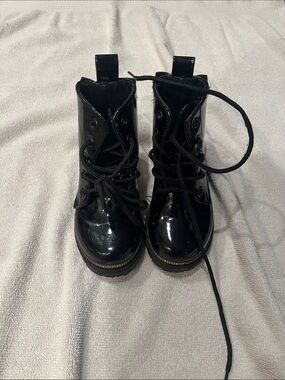 Black Patent Lace-Up Combat Boots for kids